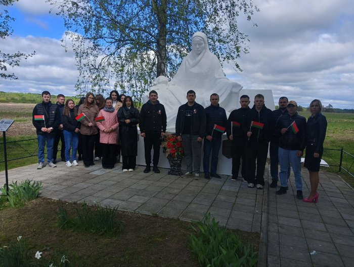 Мы никогда не забудем подвига наших дедов и отцов, отстоявших независимость и целостность нашей Родины
