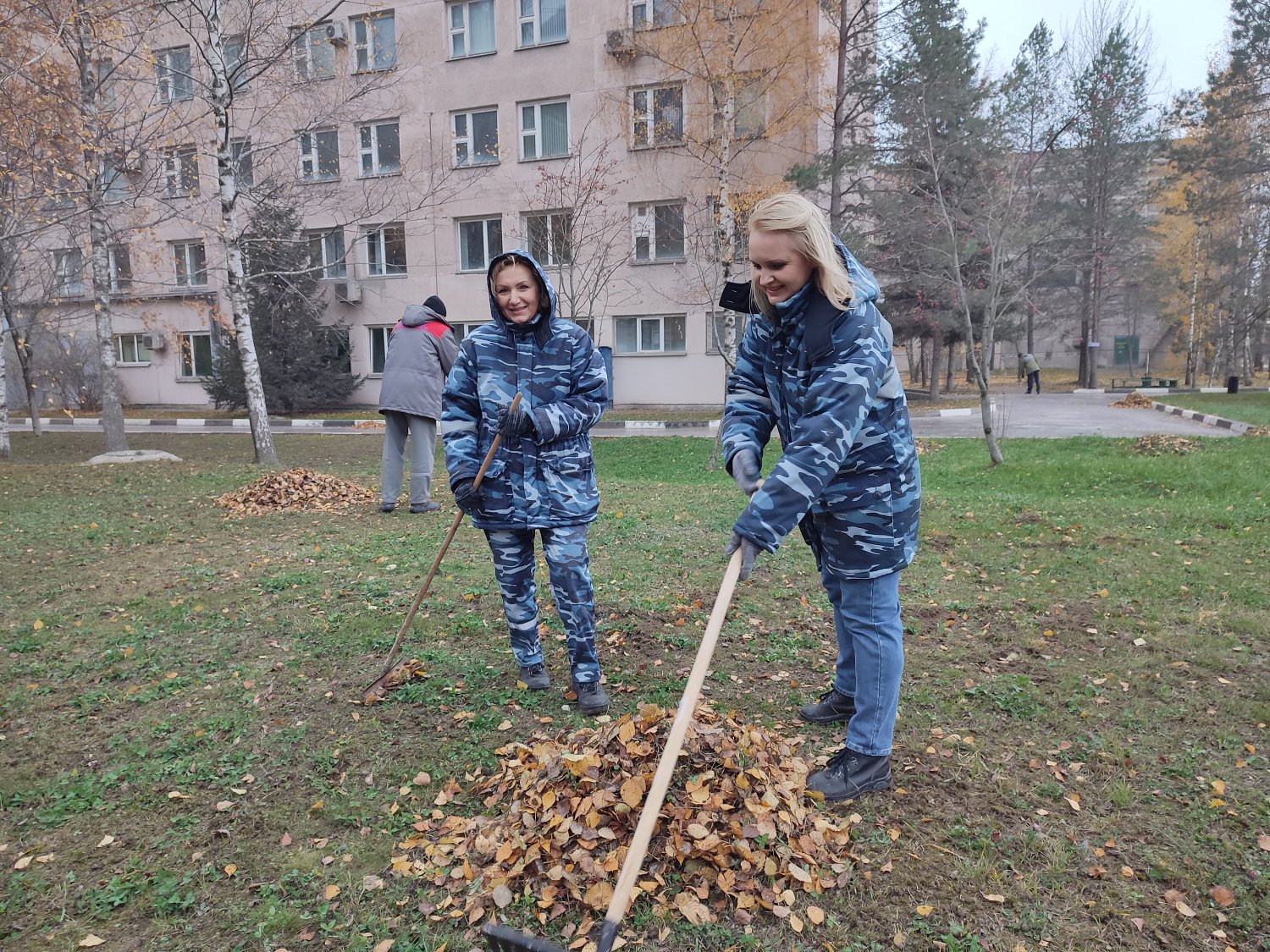 Дружно, вместе, с оптимизмом Дружно, вместе, с оптимизмом