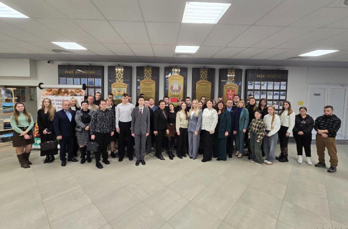 Молодые специалисты ОАО «Белорусский цементный завод» получили возможность пообщаться с руководством района. 