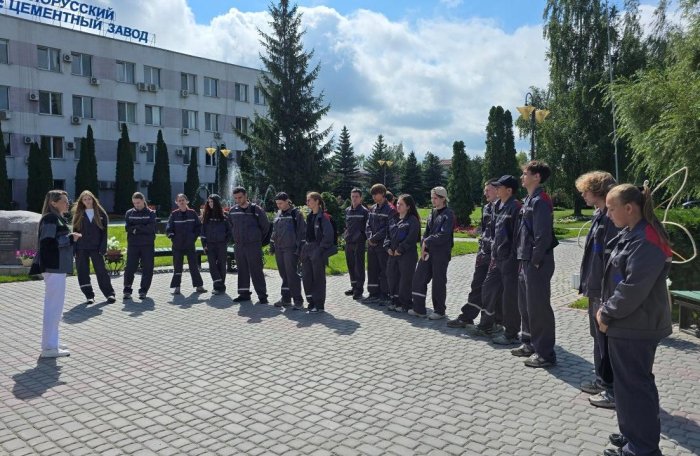 Будущее строится сегодня: на БЦЗ завершил работу студенческий отряд «Оптимисты»