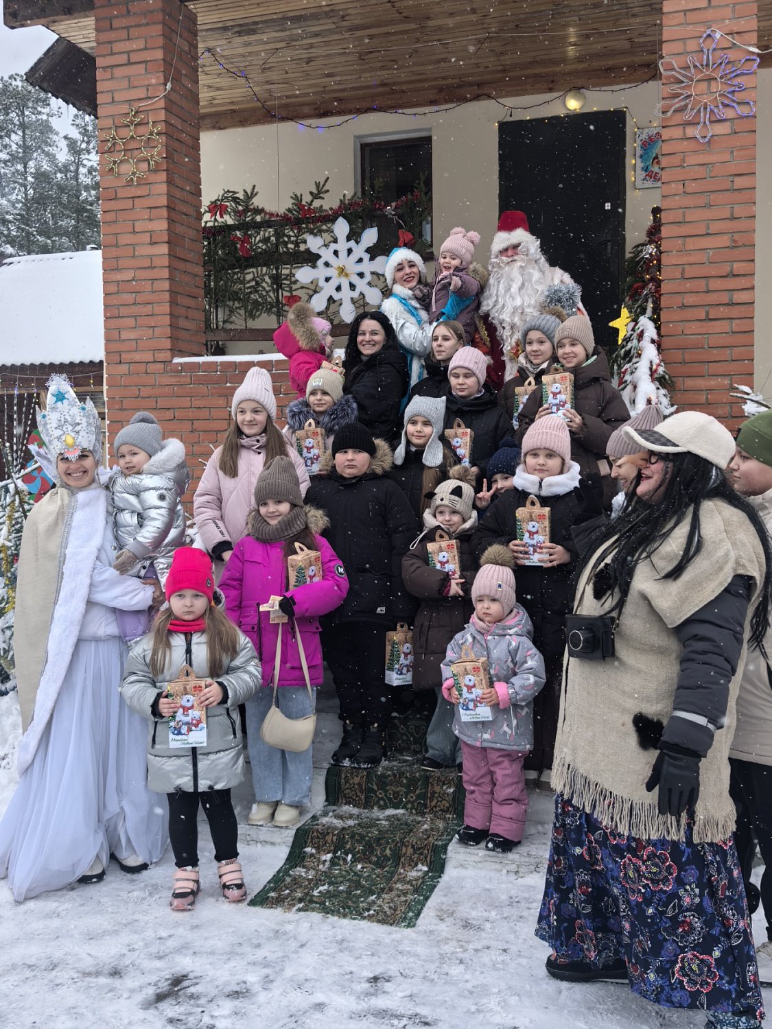 Новогоднее волшебство для деток цементного завода